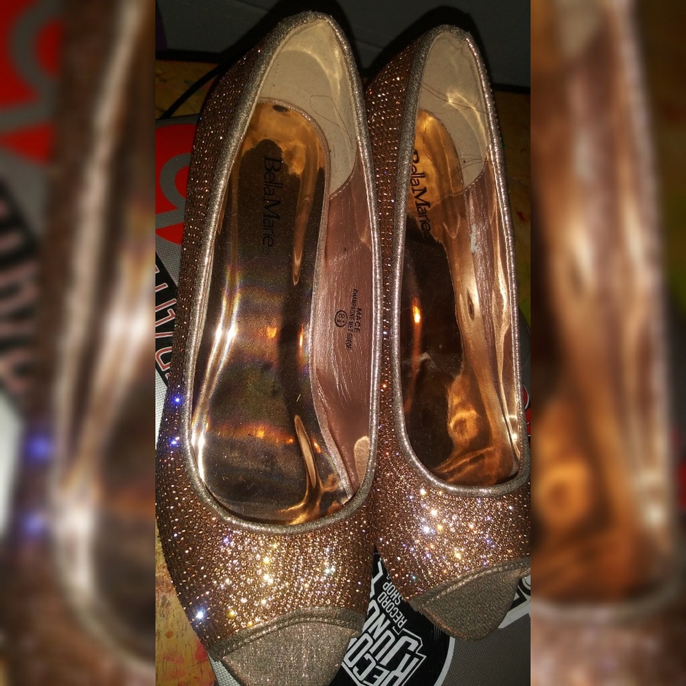 Rose Gold shiny pumps